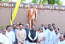 अम्बिकापुर में पूर्व विधायक पंडित रविशंकर त्रिपाठी की प्रतिमा का अनावरण, सीएम विष्णु देव साय रहे मौजूद