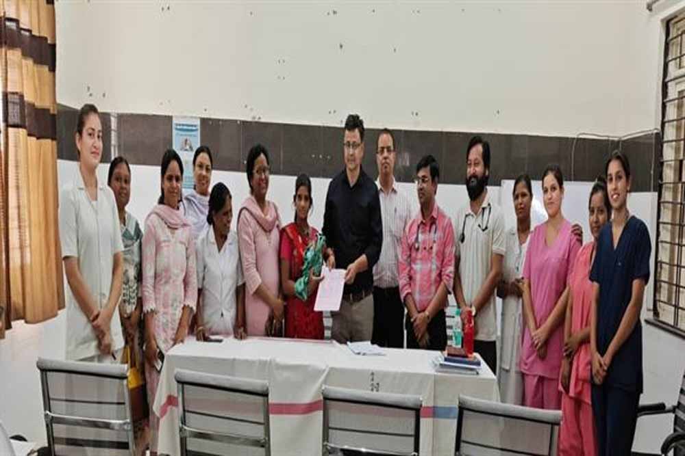 उप मुख्यमंत्री शुक्ल ने की रतलाम एसएनसीयू टीम के समर्पित प्रयास की सराहना उप मुख्यमंत्री शुक्ल ने की रतलाम एसएनसीयू टीम के समर्पित प्रयास की सराहना