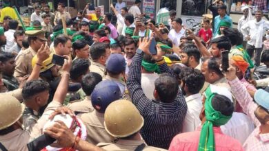 पूर्व मंत्री के बयान पर भड़के किसान, कई जिलों में बवाल और पुलिस से झड़प