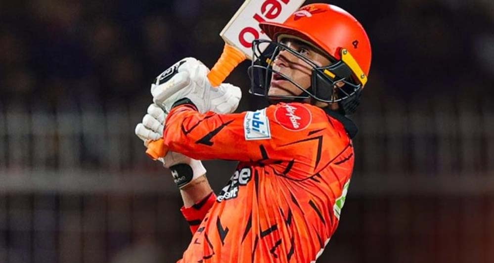 8 छक्के, 5 चौके… मुल्लांपुर में अभिषेक शर्मा की आंधी, सनथ जयसूर्या की बराबरी पर पहुंचे