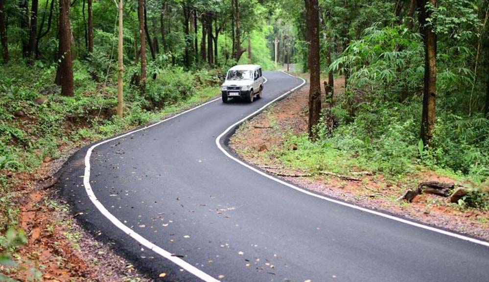 रायपुर : बस्तर में बदलाव की नई बयार, माओवाद के साये से निकलकर कोलेंग वनांचल में बदली तस्वीर रायपुर : बस्तर में बदलाव की नई बयार, माओवाद के साये से निकलकर कोलेंग वनांचल में बदली तस्वीर