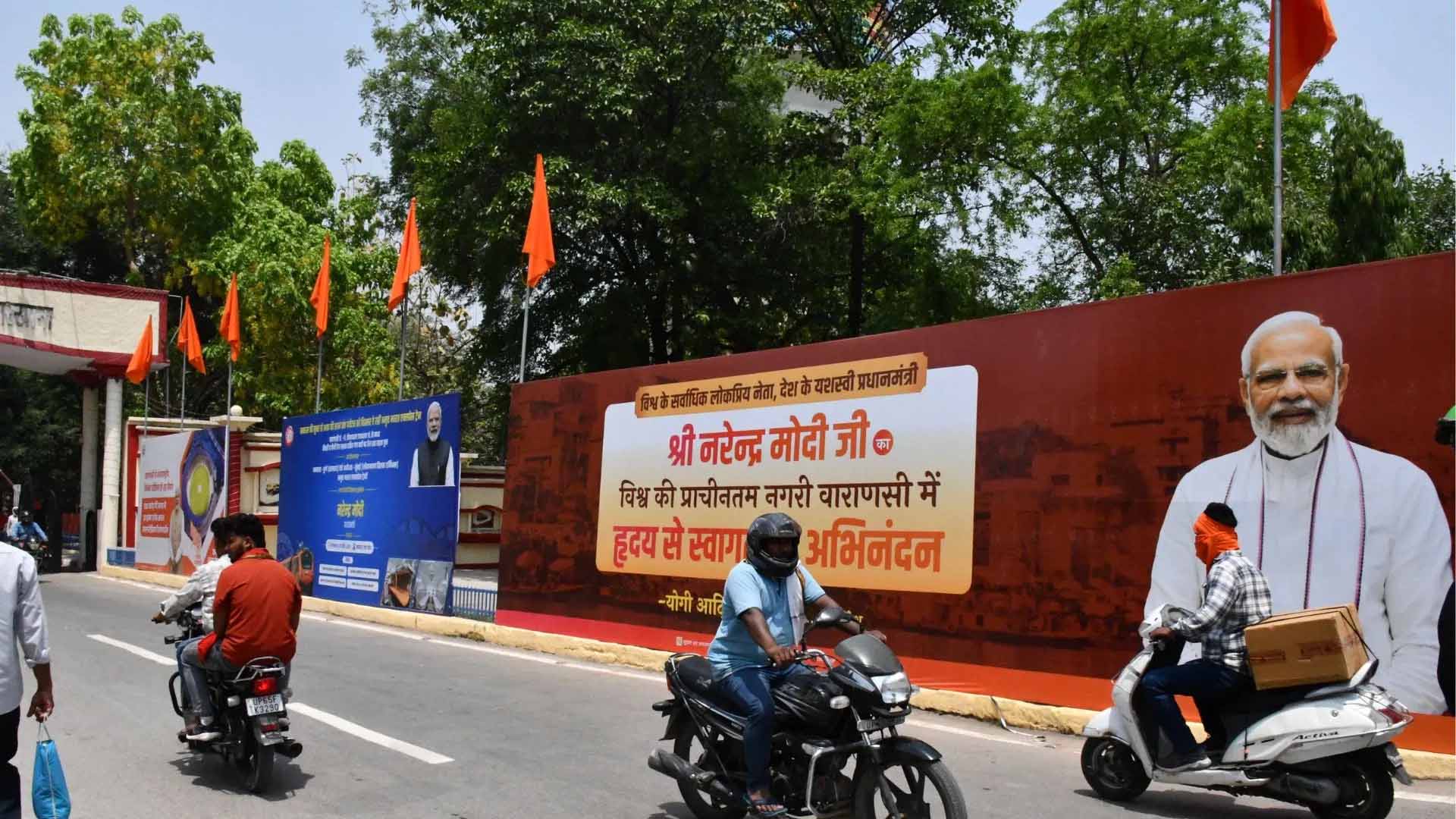 नरेंद्र मोदी का वाराणसी दौर,बरेका मैदान में 25 हजार महिलाओं की ऐतिहासिक सभा