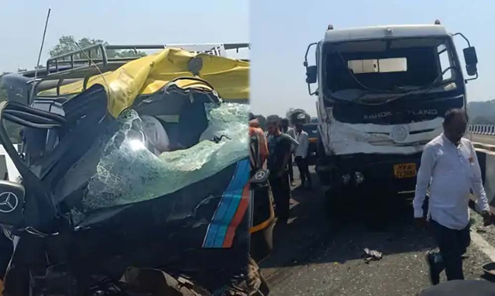 महाराष्ट्र के ठाणे में सड़क हादसा, 11 की मौत: मृतकों में 3 महिलाएं, सीमेंट मिक्सर ट्रक से टकराई वैन