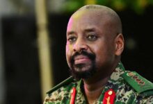 पहले मेलोनी को शादी का प्रस्ताव, अब तुर्की से मांगी दुल्हन—युगांडा के बवाली आर्मी चीफ का नया विवाद