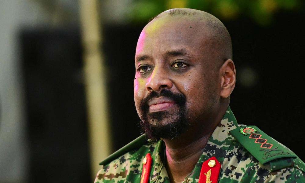 पहले मेलोनी को शादी का प्रस्ताव, अब तुर्की से मांगी दुल्हन—युगांडा के बवाली आर्मी चीफ का नया विवाद