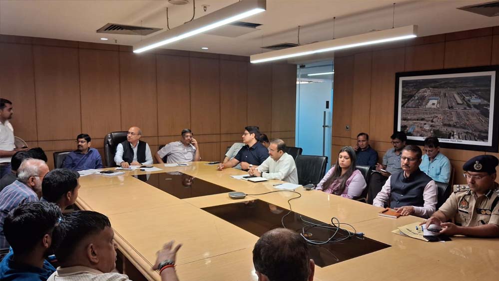 मुख्यमंत्री के निर्देश पर गौतम बुद्ध नगर में औद्योगिक असामंजस्य के समाधान हेतु गठित की गई उच्च स्तरीय समिति मुख्यमंत्री के निर्देश पर गौतम बुद्ध नगर में औद्योगिक असामंजस्य के समाधान हेतु गठित की गई उच्च स्तरीय समिति