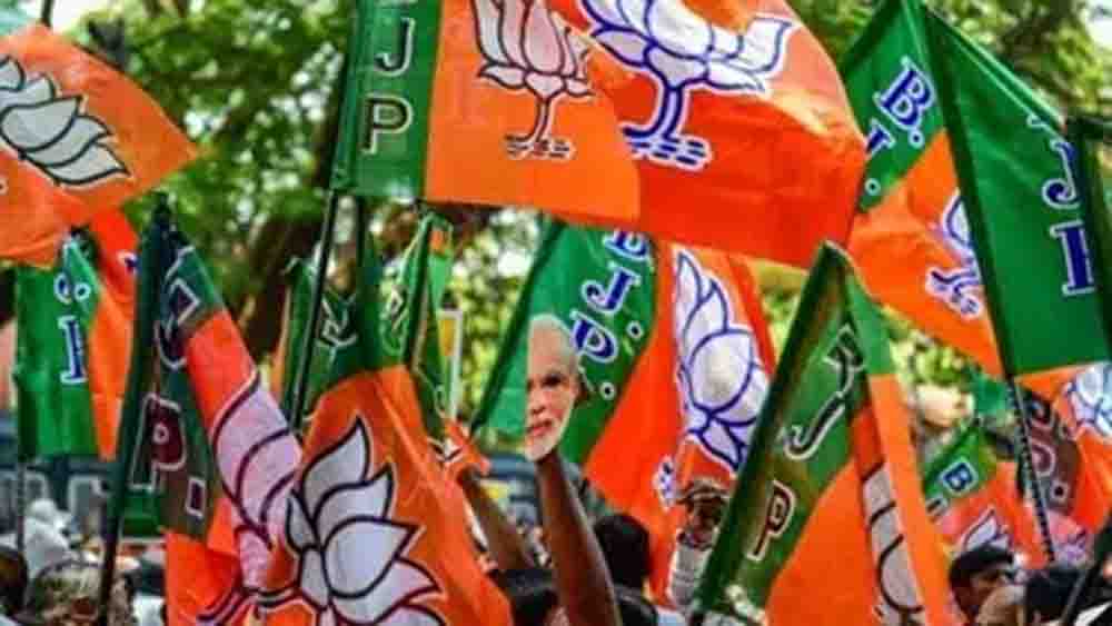 यूपी पंचायत चुनाव से पहले लखीमपुर में भाजपा की नई टीम का एलान: 33 सदस्यीय कार्यकारिणी में नए और पुराने चेहरों का संगम यूपी पंचायत चुनाव से पहले लखीमपुर में भाजपा की नई टीम का एलान: 33 सदस्यीय कार्यकारिणी में नए और पुराने चेहरों का संगम