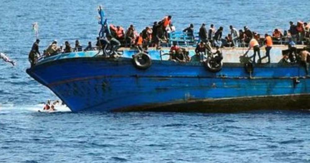 अंडमान सागर हादसा: बीच समुद्र में पलटी 300 रोहिंग्याओं से ठुसी नाव, 250 की मौत की आशंका