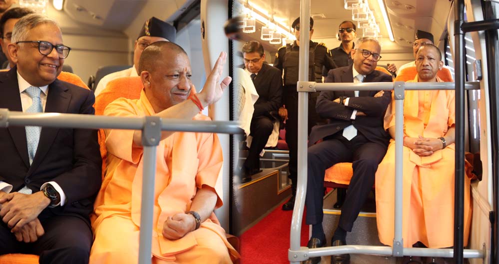 किसी भी स्थिति में बाहरी तत्वों को समूह या प्लांट के आंतरिक मामलों में हस्तक्षेप की अनुमति नहीं: सीएम योगी