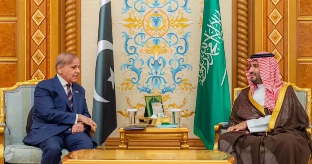 पाकिस्तान दिवालिया होने से बचा, अरबों डॉलर का मदद पैकेज देगा यह मुस्लिम देश; UAE ने मांगे अपने पैसे