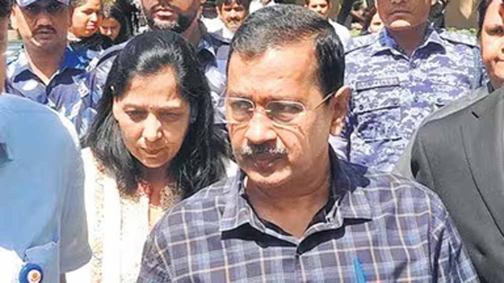 सांसदों के दलबदल पर एक्शन की तैयारी, संजय सिंह ने उठाई अयोग्यता की मांग