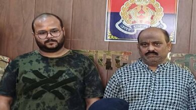 प्रयागराज में कफ सिरप तस्करी का बड़ा खुलासा, पिता-पुत्र गिरफ्तार