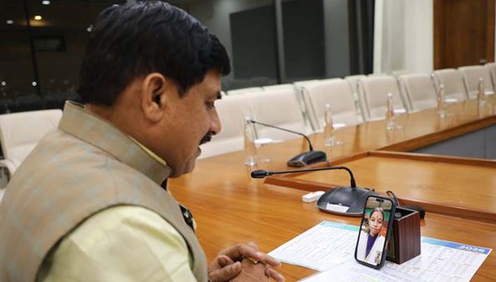 मुख्यमंत्री डॉ. यादव ने कु. प्रतिभा सिहं को वीडियो कॉल पर दी बधाई मुख्यमंत्री डॉ. यादव ने कु. प्रतिभा सिहं को वीडियो कॉल पर दी बधाई