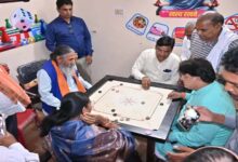 मुख्यमंत्री विष्णु देव साय ने सियान गुड़ी का किया शुभारंभ : बुजुर्गों के साथ कैरम खेलकर वरिष्ठजनों का बढ़ाया हौंसला