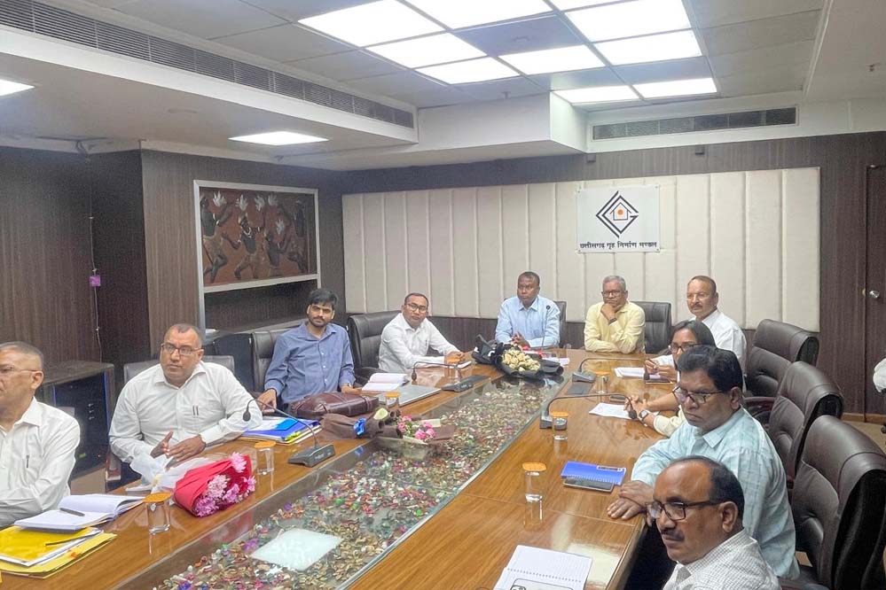 झारखंड राज्य आवास बोर्ड की 6 सदस्यीय टीम छत्तीसगढ़ पहुंची, आवासीय योजनाओं और प्रक्रियाओं का करेगी अध्ययन