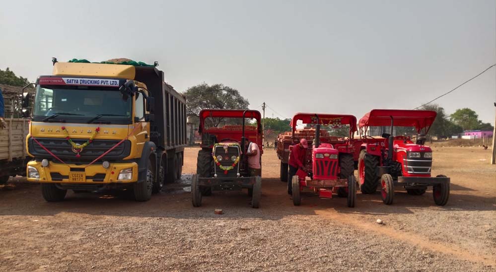 खनिजो के अवैध परिवहन पर ताबड़तोड़ कार्रवाई, 02 हाइवा व 03 ट्रैक्टर ट्राली जप्त