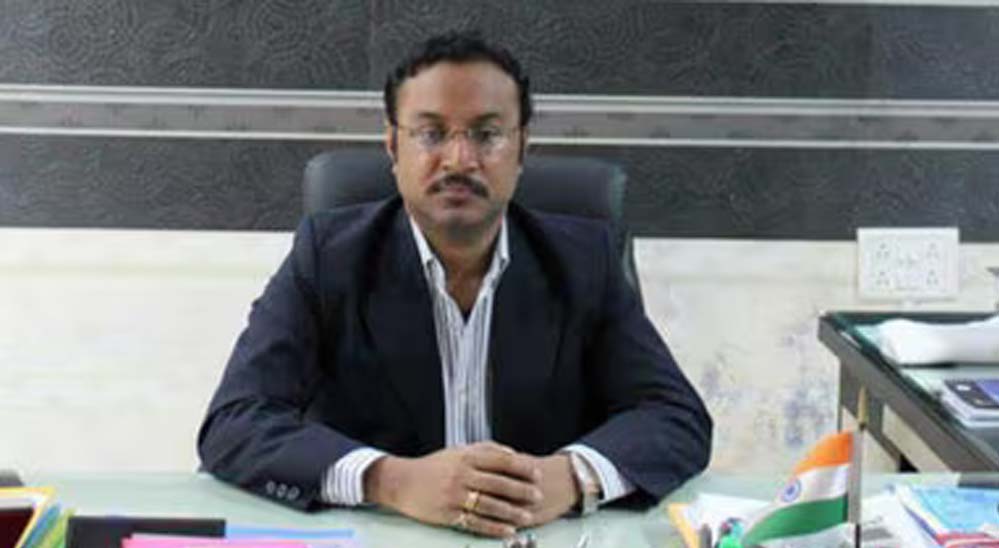 करप्शन केस में फंसे IAS अधिकारी पर बड़ी कार्रवाई, 20 करोड़ की संपत्ति जब्त, प्रशासनिक गलियारों में हड़कंप