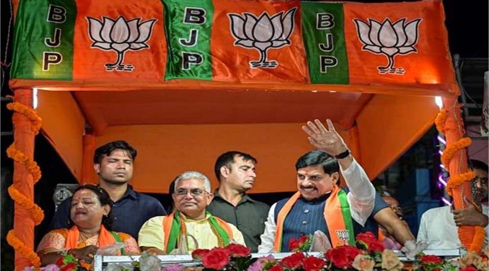 ममता के गढ़ में मोहन की दहाड़, बोले- वेस्ट बंगाल में कोई ताकत कमल खिलने से नहीं रोक सकती, रोड शो में दिखी भारी भीड़