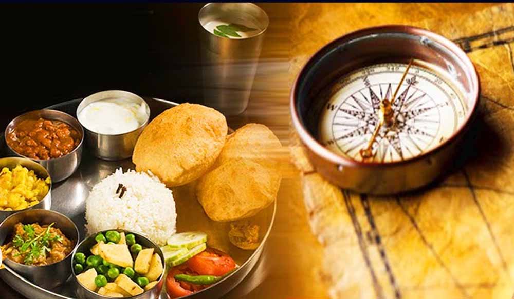 भोजन करते समय किस दिशा में बैठना सही? गलत दिशा बन सकती है दरिद्रता का कारण