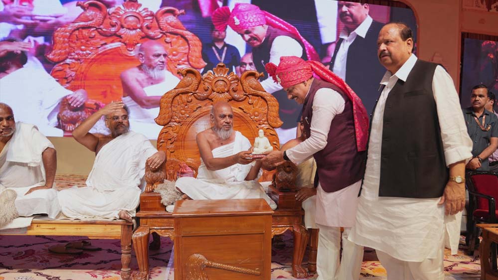 मुख्यमंत्री डॉ. यादव ने मोहनखेड़ा महातीर्थ में आदिराज पारणा महोत्सव में की सहभागिता