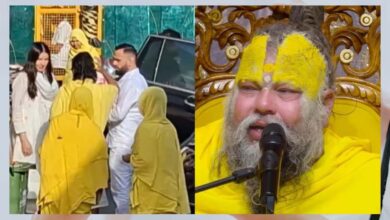 IPL रोमांच के बीच विराट-अनुष्का प्रेमानंद महाराज से मिलने पहुंचे