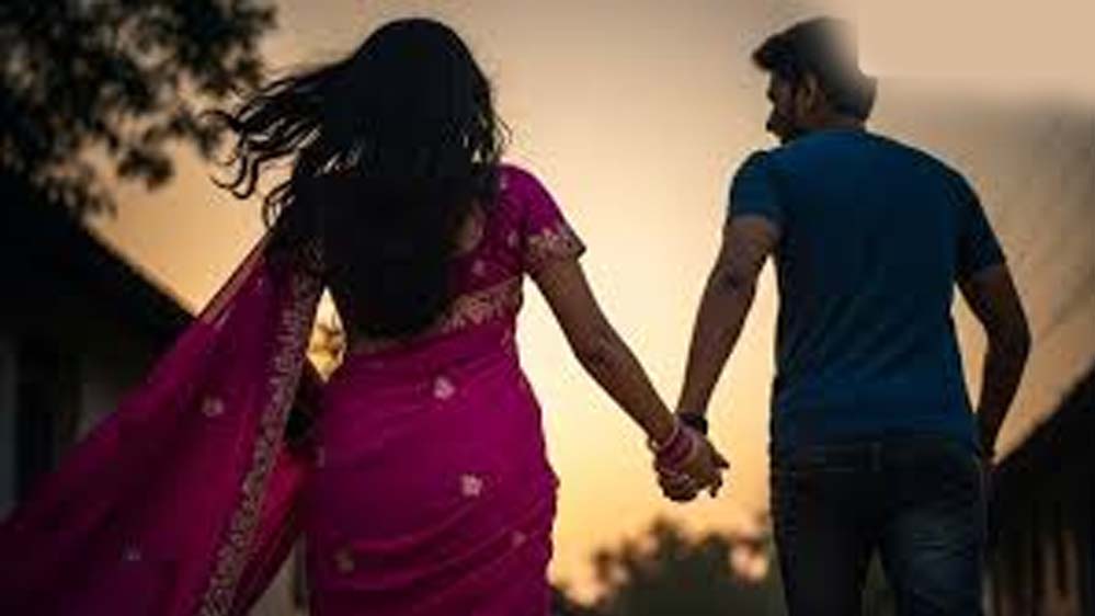 मेरी दूसरी पत्नी और नाबालिग बेटा फरार हो गए’, पति ने आंसुओं के साथ सुनाई अपनी कहानी