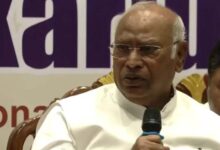 कांग्रेस अध्यक्ष खड़गे ने PM मोदी को बताया ‘आतंकवादी’, बाद में दी सफाई