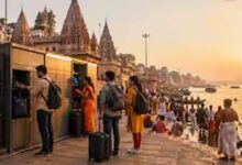वाराणसी के मंदिरों में दर्शन और गंगा में आस्था की डुबकी लगाने वालों को अब अपने सामान के खोने की चिंता नहीं करनी पड़ेगी