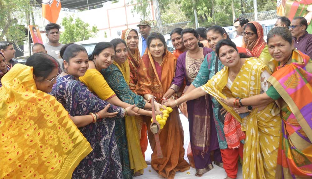 अवधपुरी में 3.36 करोड़ की लागत से बनेगी 4 लेन सीसी सड़क, राज्यमंत्री  कृष्णा गौर ने किया भूमिपूजन