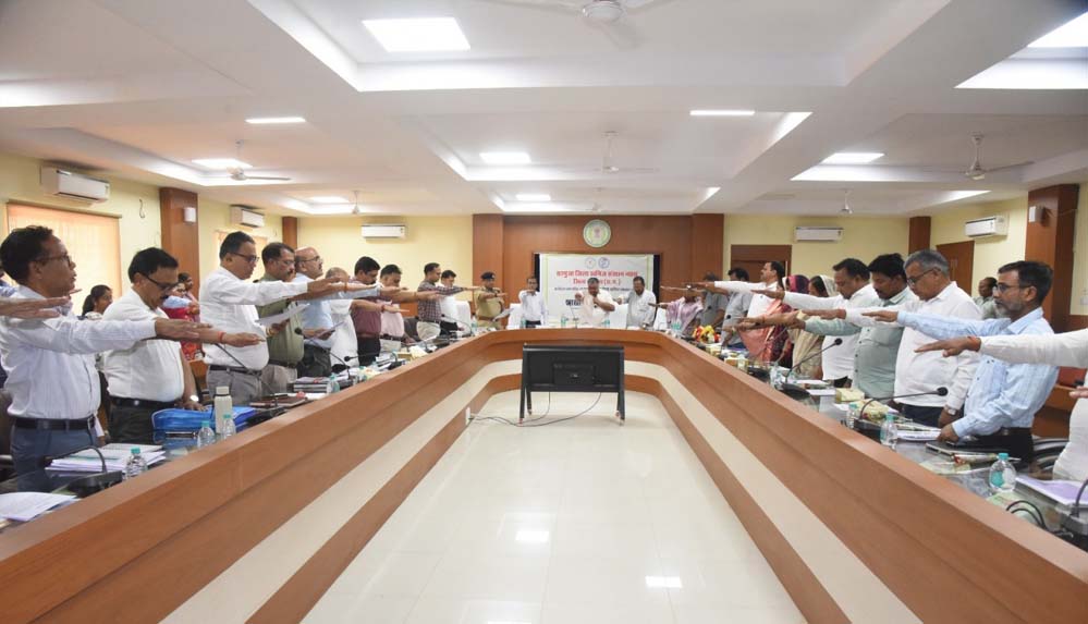 रायपुर : पर्यटन एवं संस्कृति मंत्री राजेश अग्रवाल ने दिलाई जनगणना शपथ