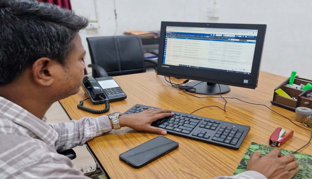 महासमुंद : ई-ऑफिस से फाइल ट्रैकिंग आसान, काम में तेजी और जवाबदेही सुनिश्चित