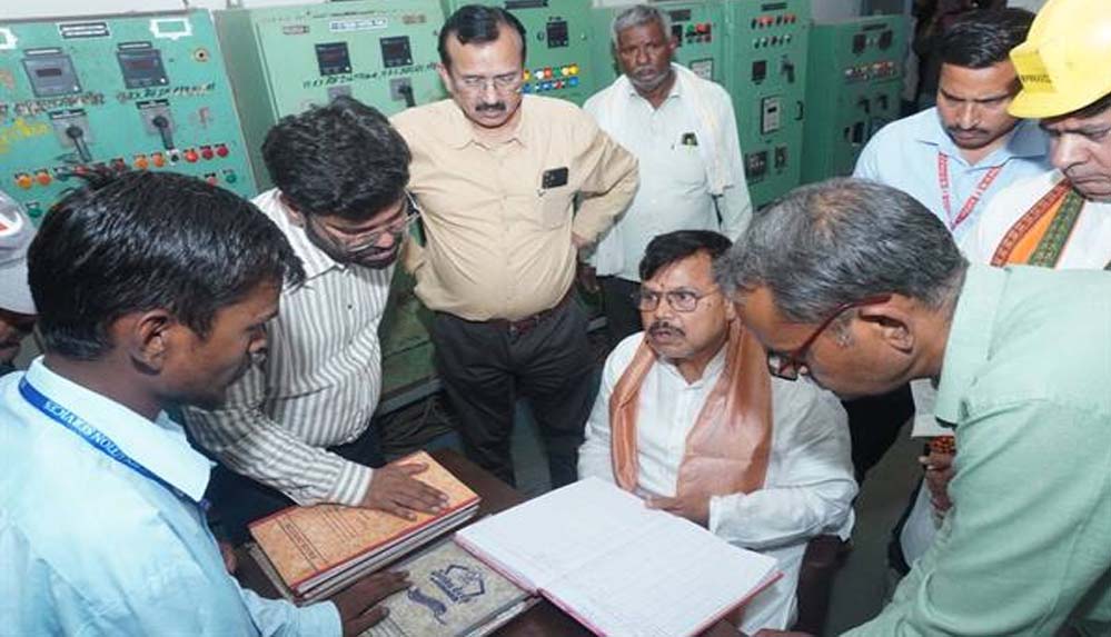 निर्बाध, सुरक्षित एवं गुणवत्तापूर्ण विद्युत आपूर्ति सुनिश्चित करना सर्वोच्च प्राथमिकता : ऊर्जा मंत्री तोमर