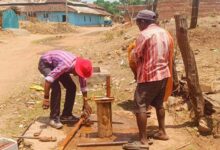 भीषण गर्मी में ग्रामीणों को मिली बड़ी राहत: भरतपुर के कई गाँवों में खराब हैंडपंप हुए दुरुस्त