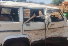 डिवाइडर में टकराई तेज रफ्तार बोलेरो दो घायल, चार को आई गंभीर चोटें