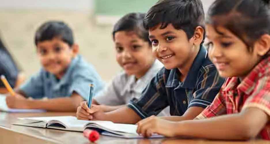 योगी सरकार में चाइल्ड हेल्पलाइन 1098 का कमाल: 26 हजार शिकायतों का समाधान, गुमशुदा बच्चों को मिलाया परिवार से योगी सरकार में चाइल्ड हेल्पलाइन 1098 का कमाल: 26 हजार शिकायतों का समाधान, गुमशुदा बच्चों को मिलाया परिवार से