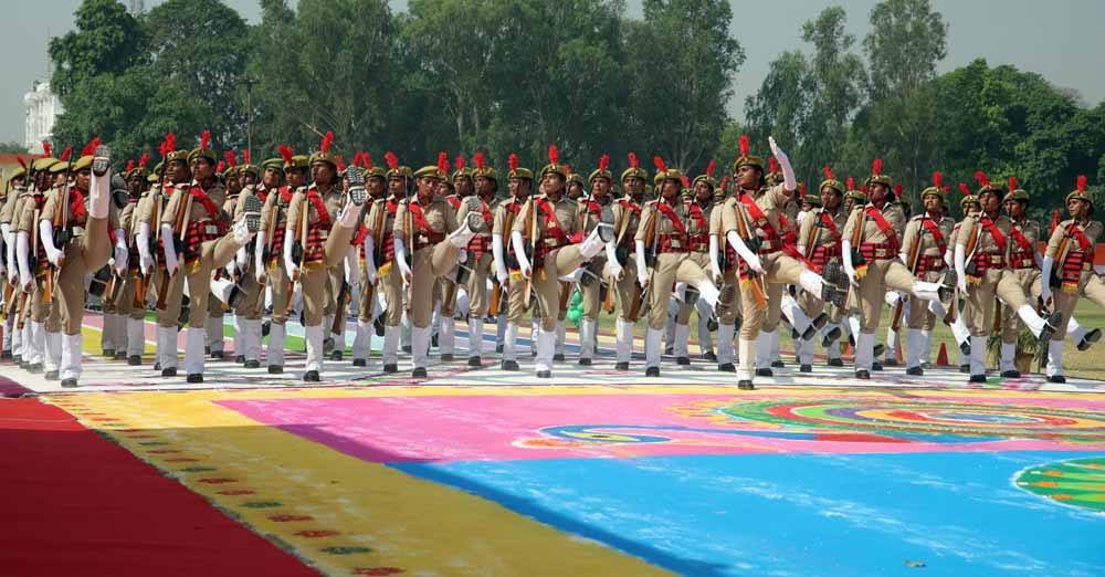 सीएम Yogi Adityanath की मौजूदगी में महिला आरक्षियों की शपथ, आत्मविश्वास से भरी दिखीं नई शुरुआत