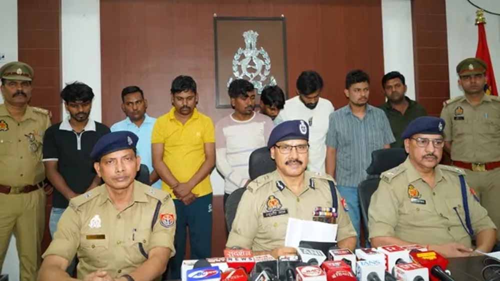 कानपुर सट्टा गिरोह का भंडाफोड़, कैब में चल रहा था अवैध गेमिंग नेटवर्क