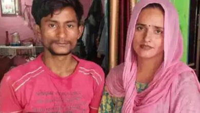 सीमा हैदर ने बेटे का रखा खास नाम, पाकिस्तान को लगेगी ‘मिर्च’ सीमा हैदर ने बेटे का रखा खास नाम, पाकिस्तान को लगेगी ‘मिर्च’