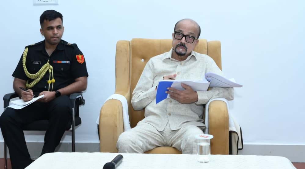 जल संरक्षण के कार्यों को और गति दें,अधिक से अधिक पेड़ लगाकर संरक्षित करें-राज्यपाल डेका