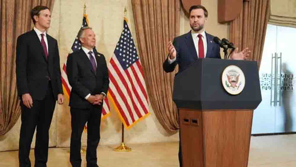 परमाणु शर्तों पर अड़ी अमेरिका-ईरान जंग, 21 घंटे की वार्ता फेल; वेंस बीच में छोड़कर लौटे परमाणु शर्तों पर अड़ी अमेरिका-ईरान जंग, 21 घंटे की वार्ता फेल; वेंस बीच में छोड़कर लौटे