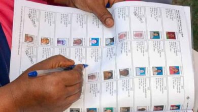 योगी के गढ़ से लेकर लखनऊ तक वोट घटे, चुनावी गणित पूरी तरह बदलने के संकेत