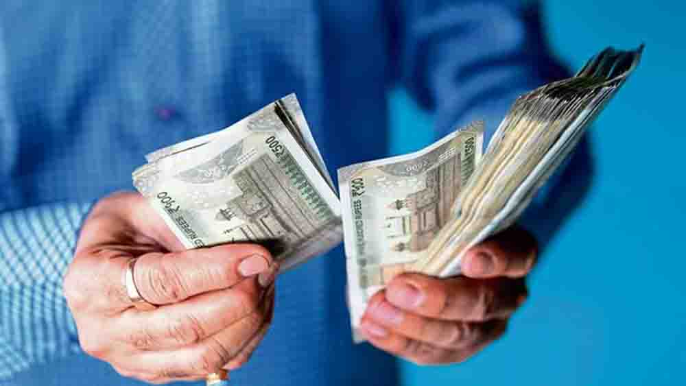 केंद्रीय कर्मचारियों को DA बढ़ोतरी का इंतजार, अप्रैल सैलरी पर भी असर की आशंका केंद्रीय कर्मचारियों को DA बढ़ोतरी का इंतजार, अप्रैल सैलरी पर भी असर की आशंका