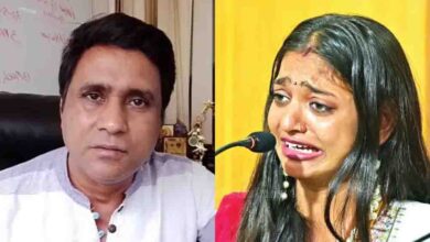 महाकुंभ की मोनालिसा जांच में नाबालिग निकलीं, फरमान खान पर पोक्सो एक्ट के तहत केस दर्ज और फर्जी आधार कार्ड का हुआ खुलासा