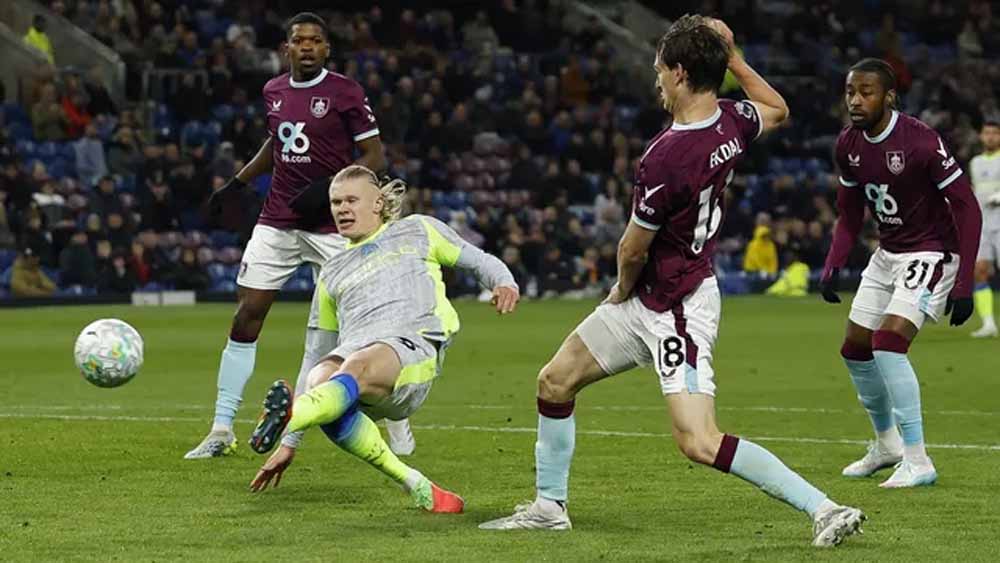 मैनचेस्टर सिटी ने बर्नले को हराकर EPL में हासिल किया शीर्ष स्थान