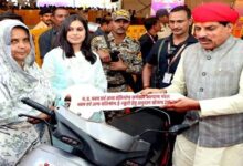 सफलता की कहानी- ई-स्कूटर अनुदान योजना से दमोह की सायरा बी बनीं आत्मनिर्भर