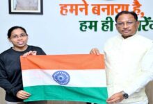 पर्वतारोही अमिता श्रीवास ने की CM साय से मुलाकात …