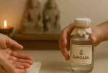 गंगाजल रखने में कहीं आप तो नहीं कर रहे ये गलती? प्लास्टिक की बोतल बन सकती है वास्तु दोष का कारण