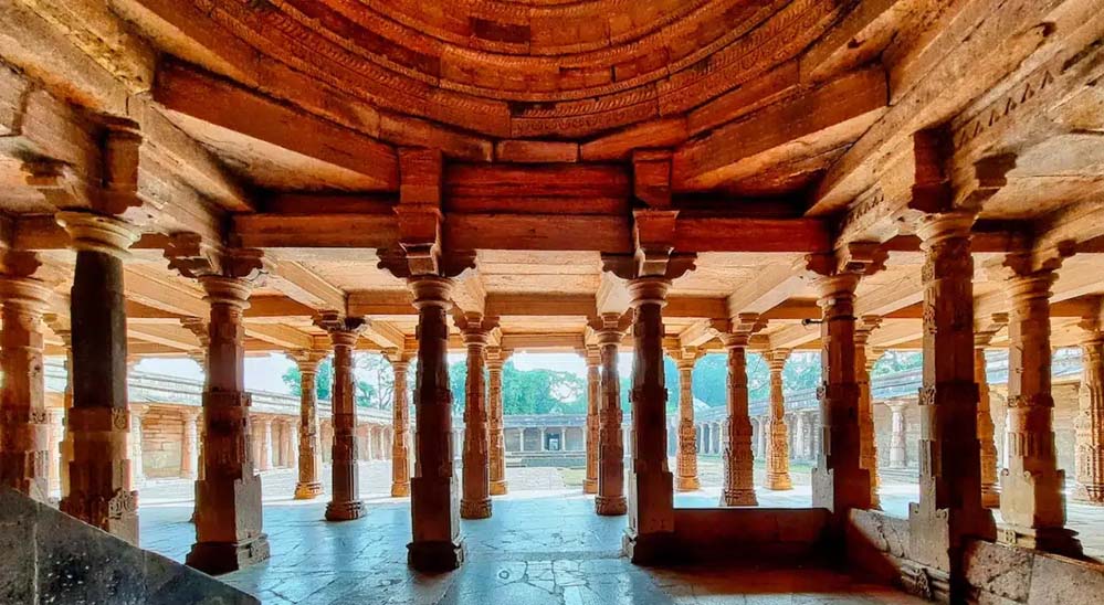 हवन कुंड, संस्कृत श्लोक और मूर्तियां…’, हिंदू पक्ष ने गिनाए मंदिर होने के सबूत, धार भोजशाला केस में सुनवाई हवन कुंड, संस्कृत श्लोक और मूर्तियां…’, हिंदू पक्ष ने गिनाए मंदिर होने के सबूत, धार भोजशाला केस में सुनवाई