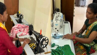 नक्सलवाद का अंधेरा छोड़ शर्मिला ने थामी स्वावलंबन की सुई नक्सलवाद का अंधेरा छोड़ शर्मिला ने थामी स्वावलंबन की सुई