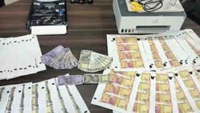 बहराइच में नकली नोट छापने वाले गिरोह का पर्दाफाश, साधारण कलर प्रिंटर से तैयार हो रही थी करंसी